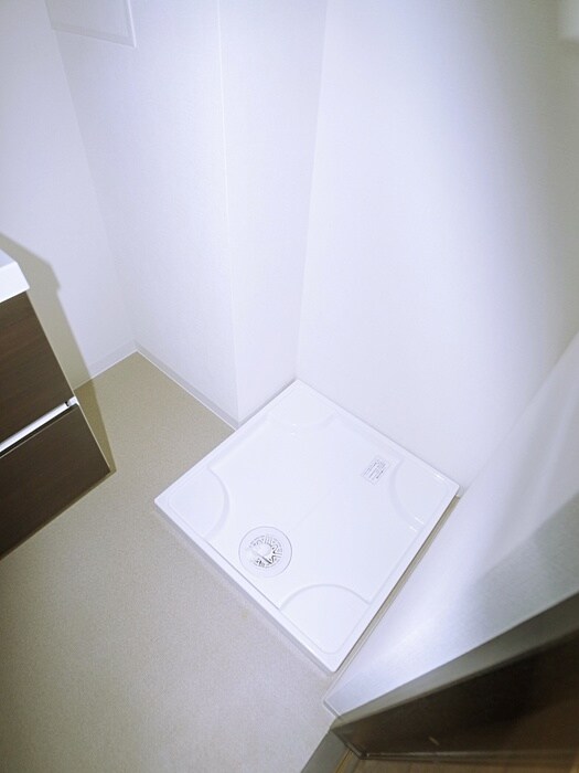 物件内観写真13　(洗濯機置場)