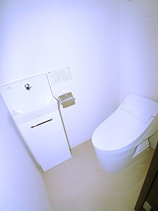 物件内観写真15　(トイレ)