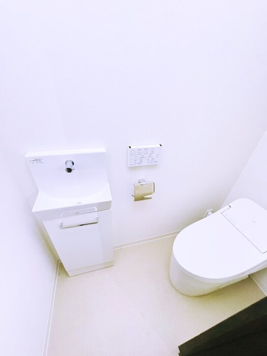 物件内観写真16　(トイレ)