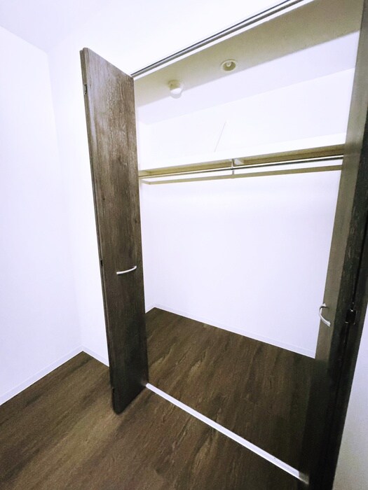 物件内観写真18　(収納)