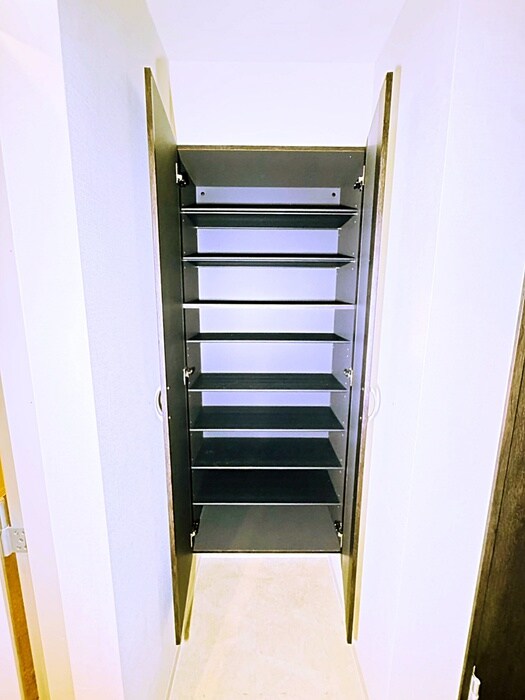 物件内観写真19　(玄関)