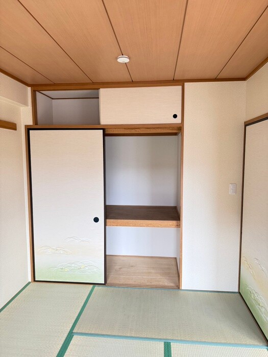 物件内観写真18　(収納)