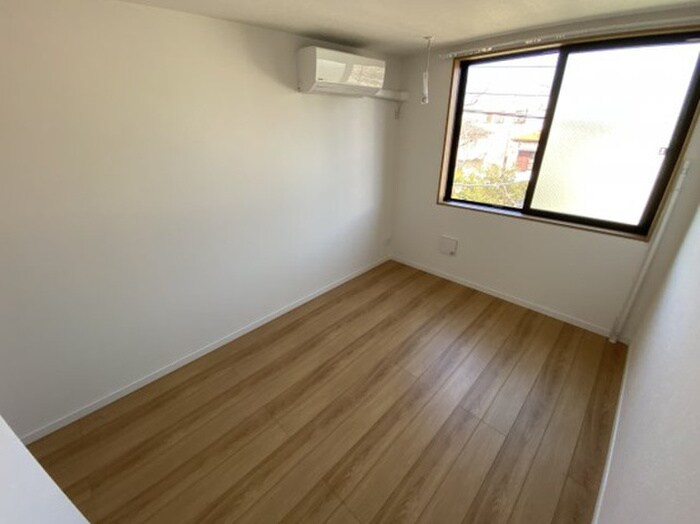 物件内観写真2　(居室)