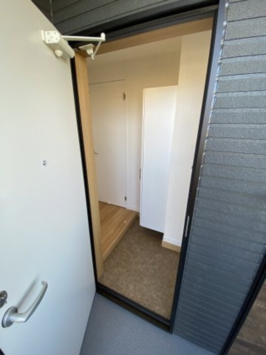 物件内観写真9　(玄関)