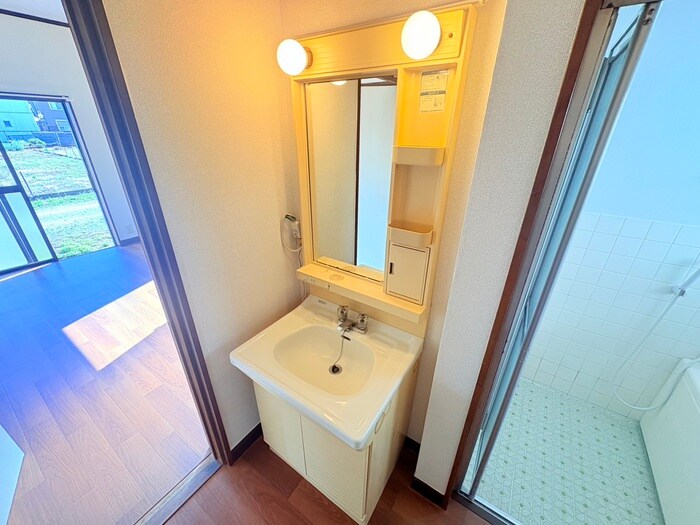 物件内観写真12　(洗面)