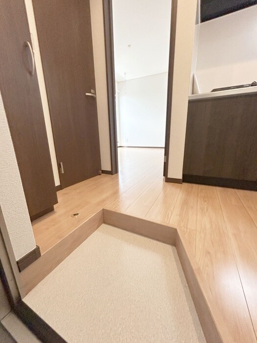 物件内観写真14　(玄関)