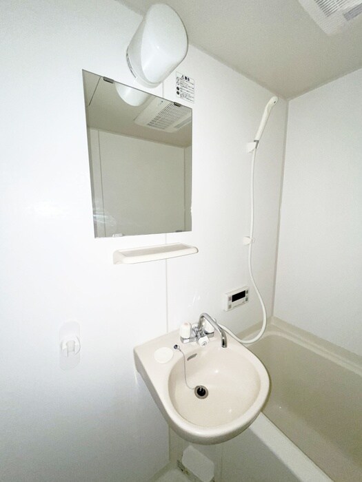 物件内観写真10　(洗面)