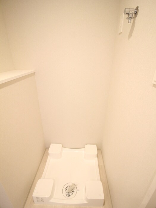 物件内観写真15　(洗濯機置場)