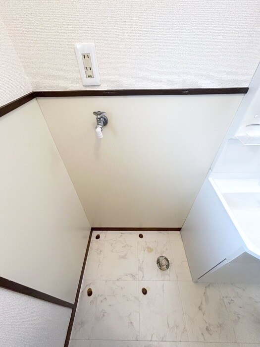 物件内観写真21　(洗濯機置場)