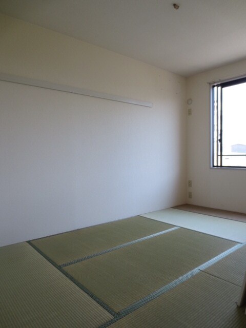 物件内観写真9　(居室)