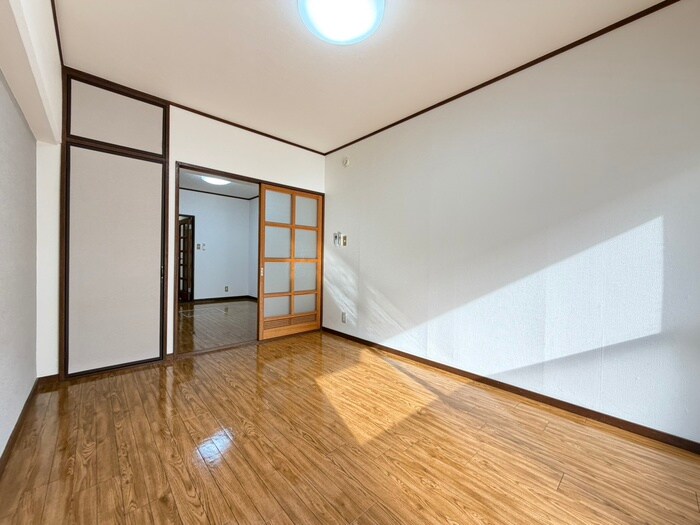 物件内観写真8　(居室)