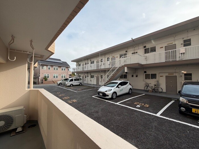 物件内観写真18　(室内からの展望)