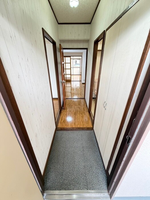 物件内観写真22　(玄関)