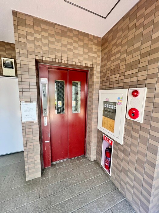 物件外観写真4　(建物設備)