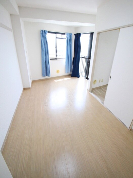 物件内観写真14　(居室)