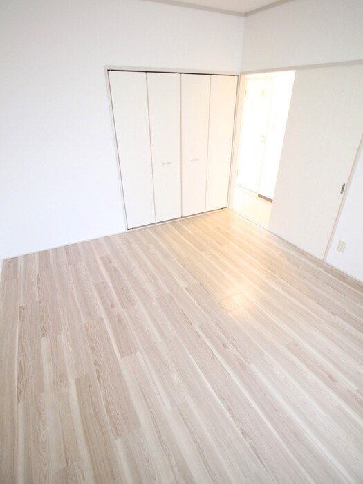 物件内観写真18　(居室)