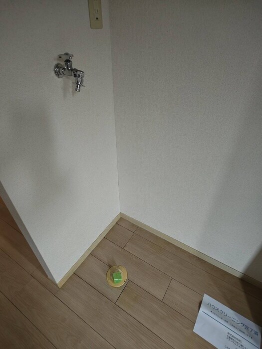 物件内観写真14　(洗濯機置場)