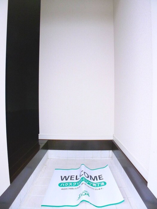 物件内観写真17　(玄関)