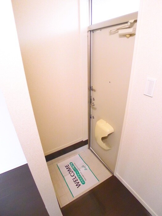 物件内観写真21　(玄関)