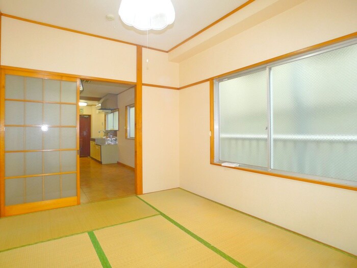 物件内観写真11　(室内からの展望)