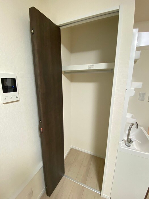 物件内観写真18　(収納)