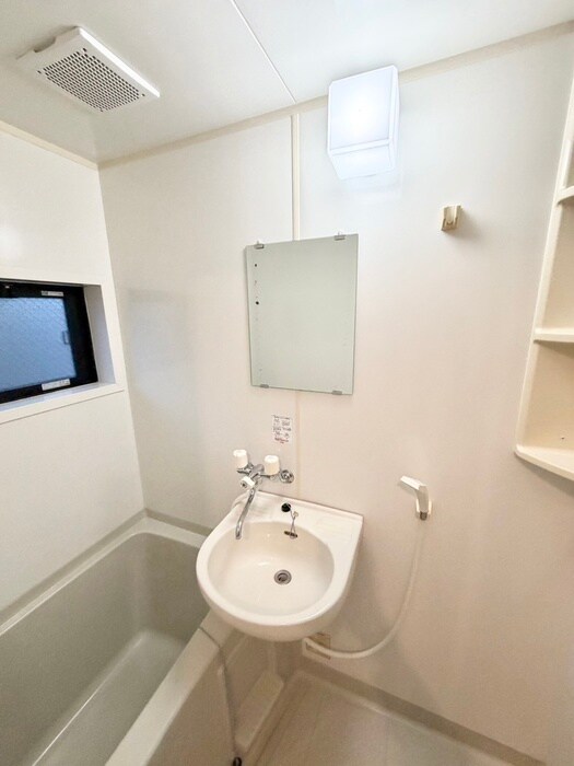 物件内観写真10　(洗面)