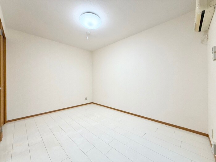 物件内観写真18　(居室)