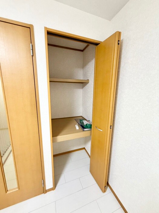 物件内観写真21　(収納)
