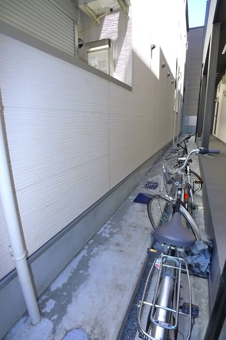物件外観写真6　(駐輪場)