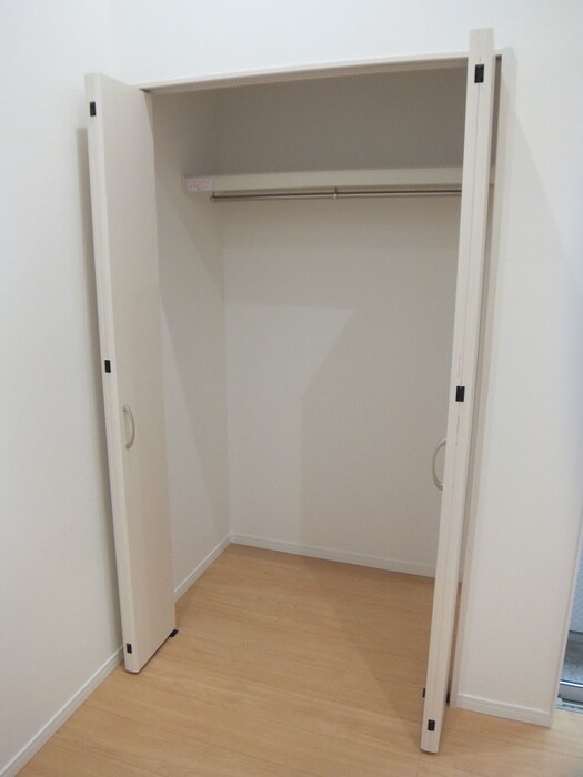 物件内観写真16　(収納)