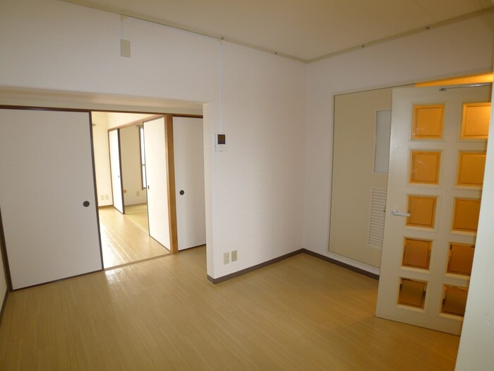 物件内観写真9　(居室)