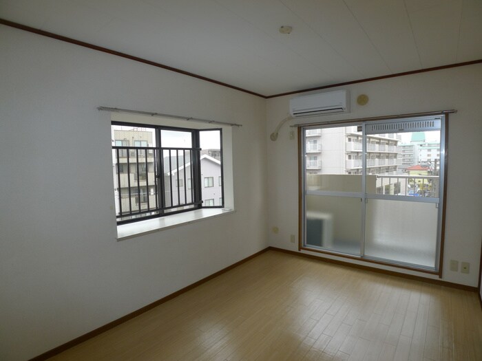 物件内観写真10　(居室)