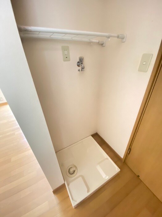 物件内観写真15　(収納)