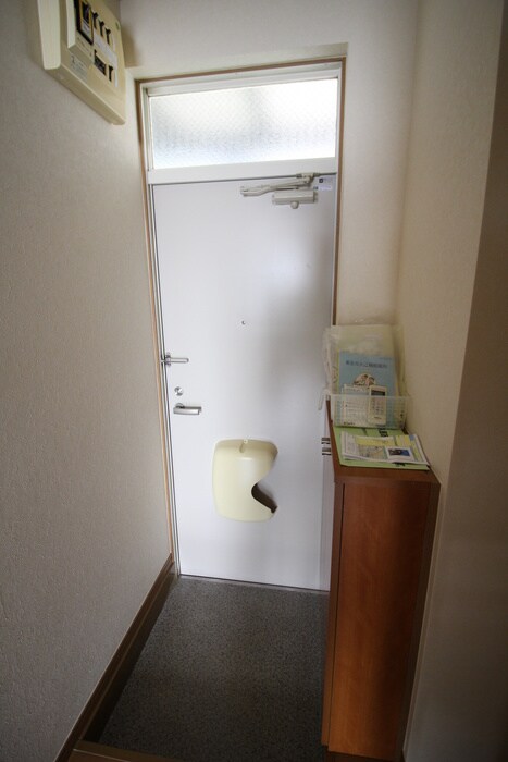 物件内観写真17　(玄関)