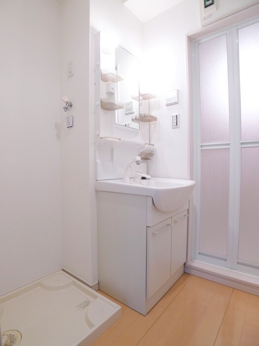 物件内観写真15　(洗濯機置場)