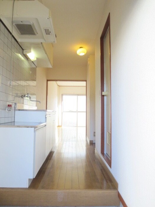 物件内観写真16　(廊下)