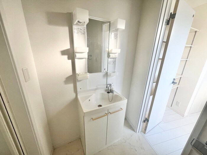 物件内観写真10　(洗面)