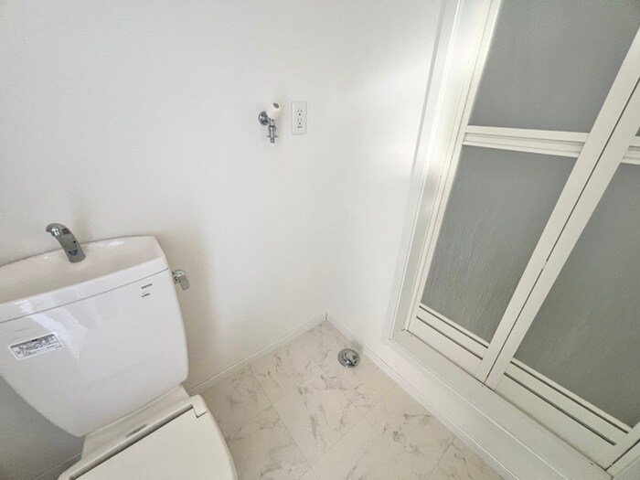 物件内観写真12　(洗濯機置場)