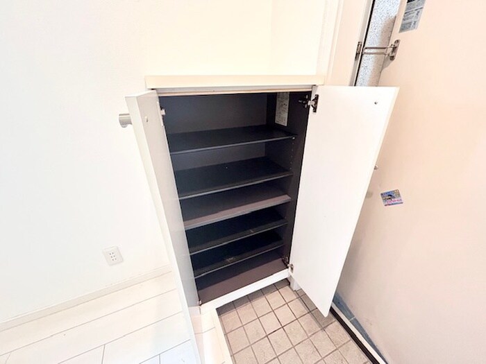 物件内観写真16　(靴箱)