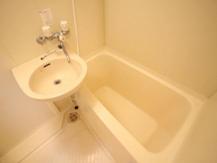 物件内観写真12　(バス／シャワールーム等)