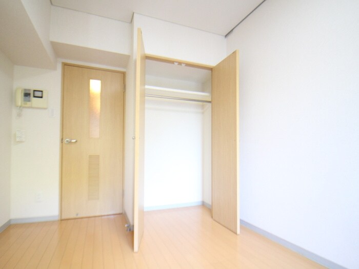 物件内観写真12　(収納)