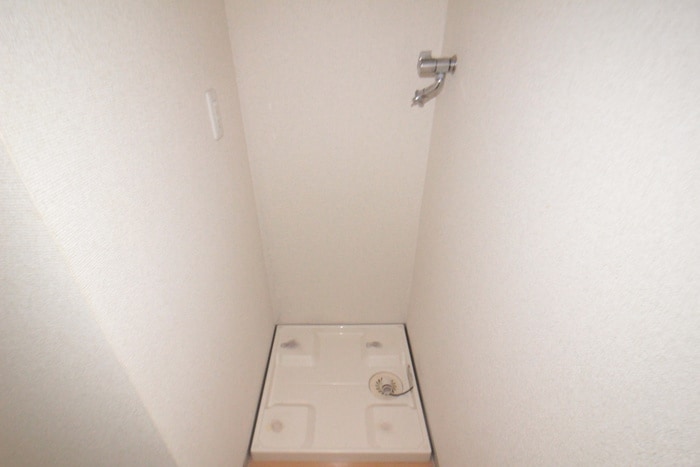 物件内観写真14　(洗濯機置場)