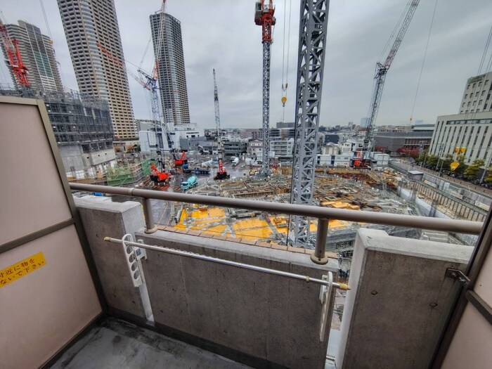 物件内観写真16　(室内からの展望)