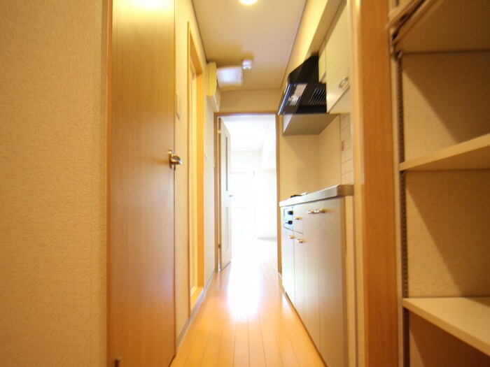 物件内観写真18　(廊下)