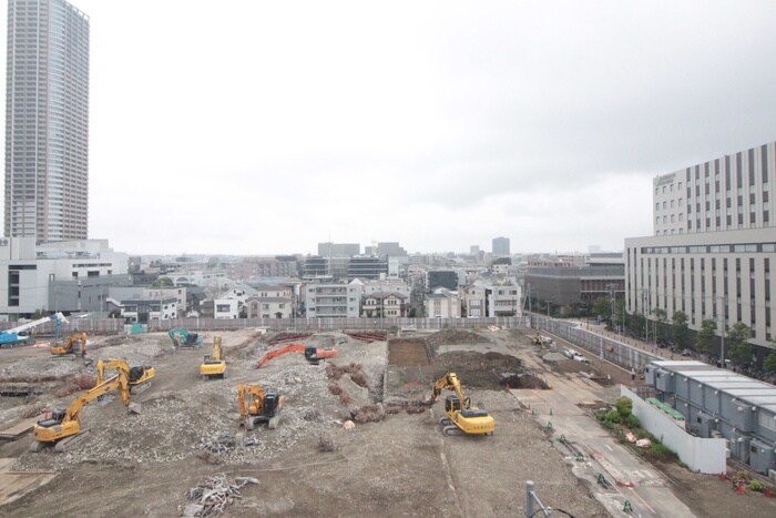 物件内観写真22　(室内からの展望)