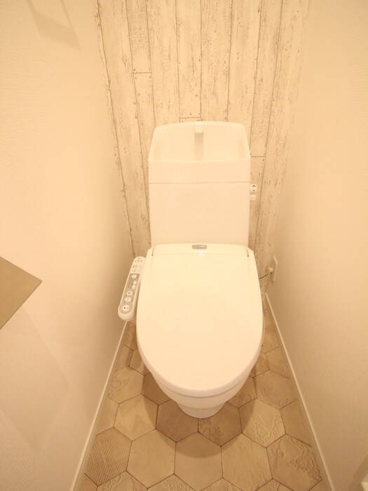 物件内観写真8　(トイレ)