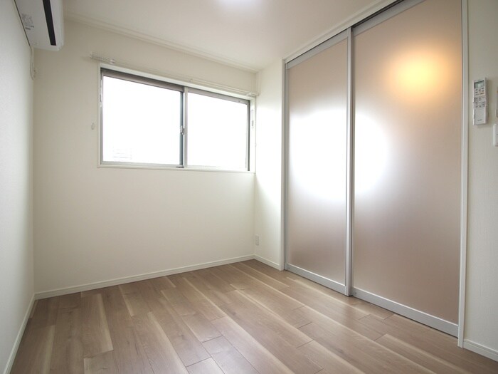 物件内観写真11　(居室)