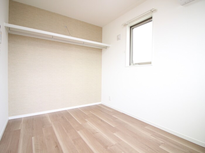 物件内観写真12　(収納)