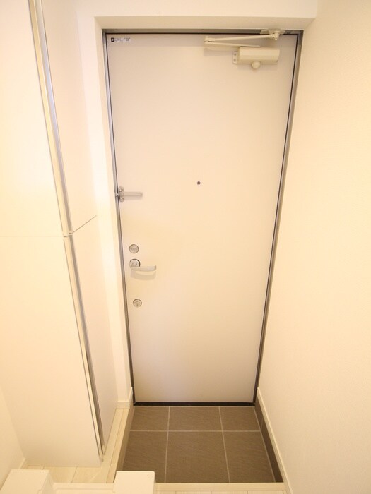 物件内観写真14　(玄関)