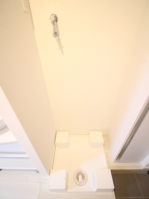 物件内観写真15　(洗濯機置場)